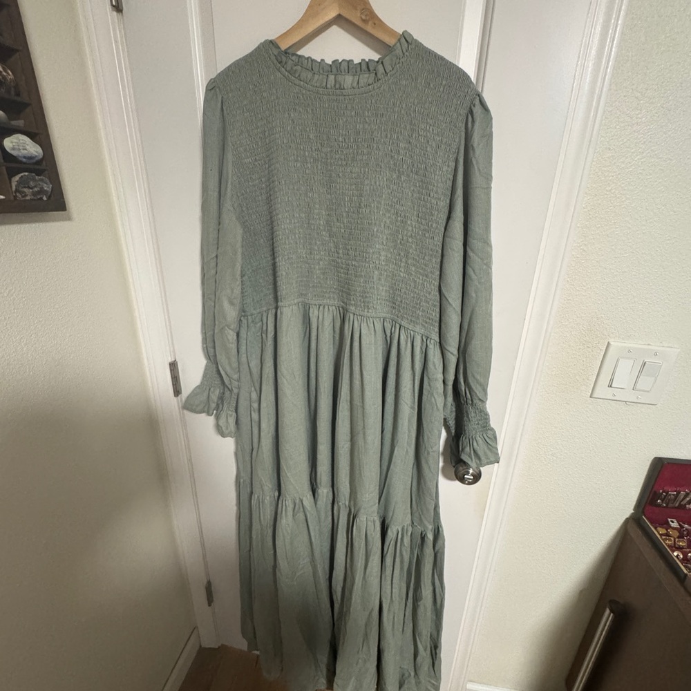 Ivy City Co Long Sleeve Dress in Sage Green
